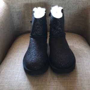 Black size 7 with sparkles Boots UGG